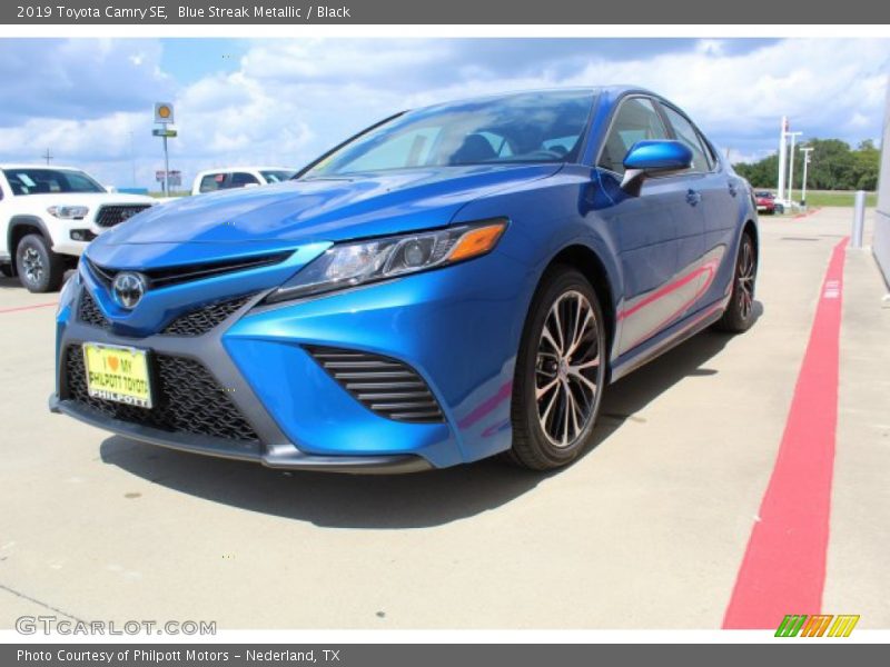 Blue Streak Metallic / Black 2019 Toyota Camry SE
