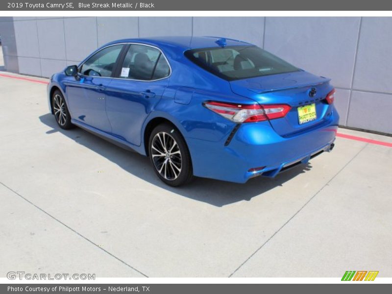 Blue Streak Metallic / Black 2019 Toyota Camry SE