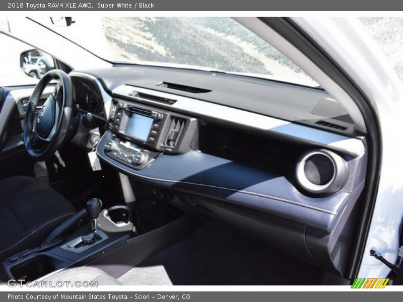 Super White / Black 2018 Toyota RAV4 XLE AWD