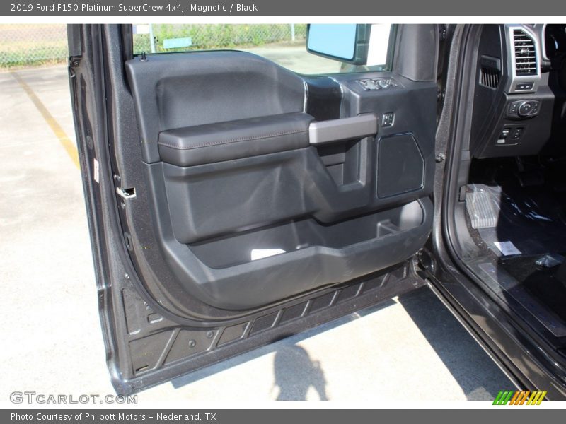 Magnetic / Black 2019 Ford F150 Platinum SuperCrew 4x4