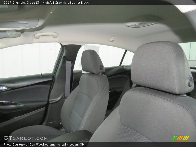 Nightfall Gray Metallic / Jet Black 2017 Chevrolet Cruze LT
