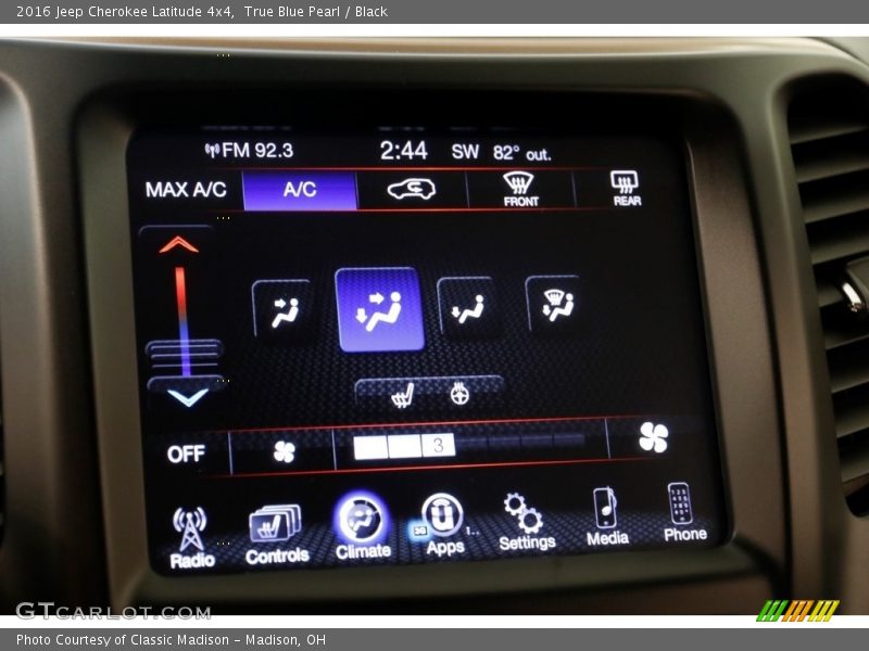 True Blue Pearl / Black 2016 Jeep Cherokee Latitude 4x4