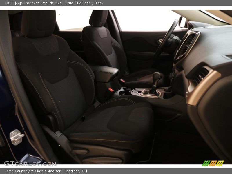 True Blue Pearl / Black 2016 Jeep Cherokee Latitude 4x4