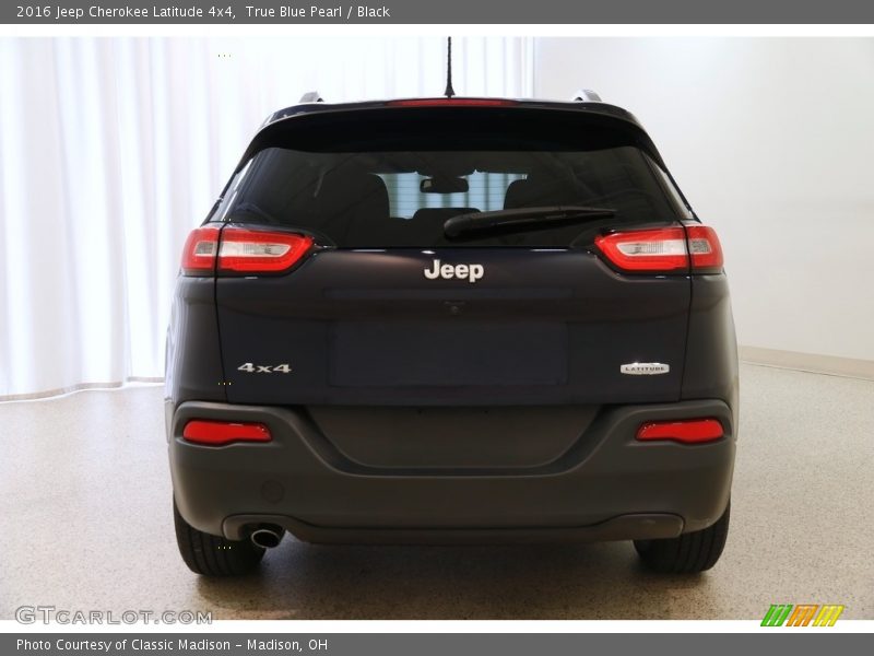 True Blue Pearl / Black 2016 Jeep Cherokee Latitude 4x4