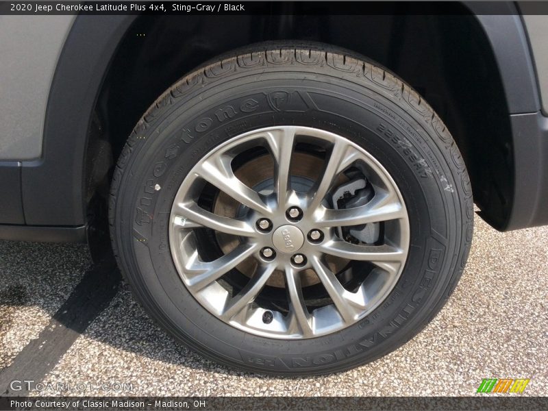 Sting-Gray / Black 2020 Jeep Cherokee Latitude Plus 4x4