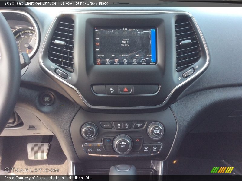 Sting-Gray / Black 2020 Jeep Cherokee Latitude Plus 4x4