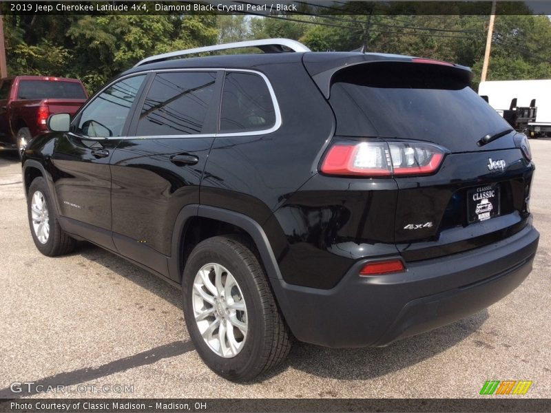 Diamond Black Crystal Pearl / Black 2019 Jeep Cherokee Latitude 4x4