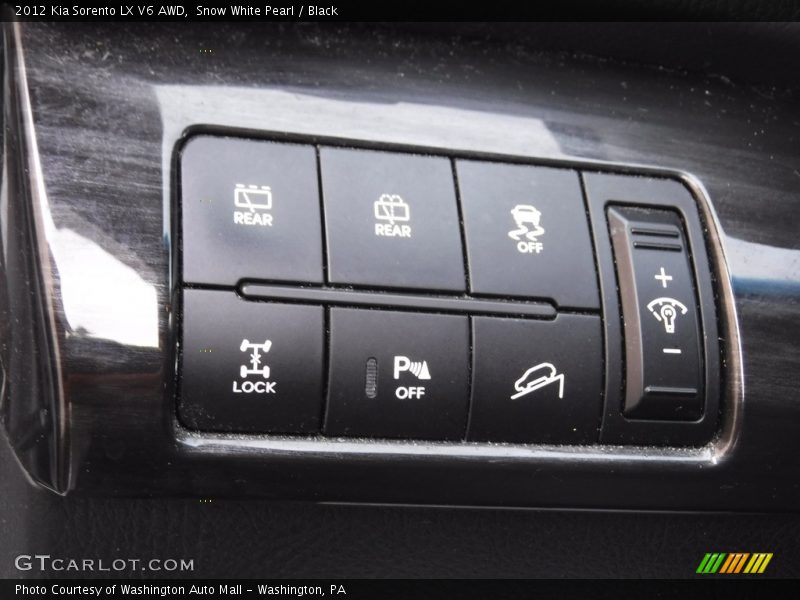 Snow White Pearl / Black 2012 Kia Sorento LX V6 AWD