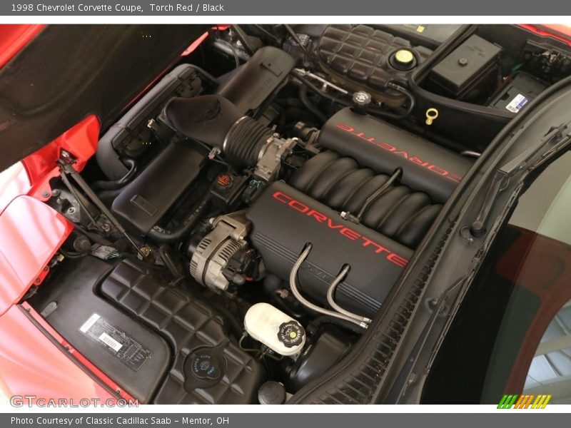 Torch Red / Black 1998 Chevrolet Corvette Coupe