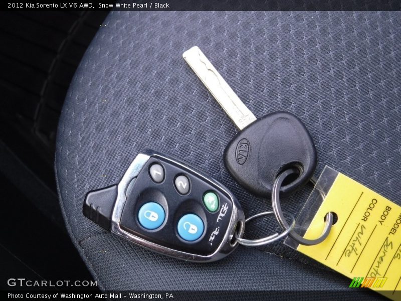 Snow White Pearl / Black 2012 Kia Sorento LX V6 AWD