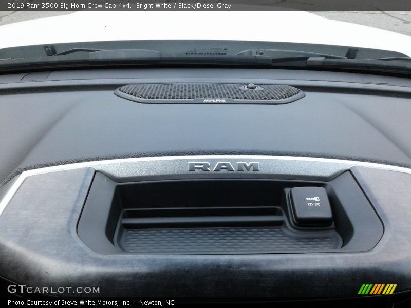 Bright White / Black/Diesel Gray 2019 Ram 3500 Big Horn Crew Cab 4x4