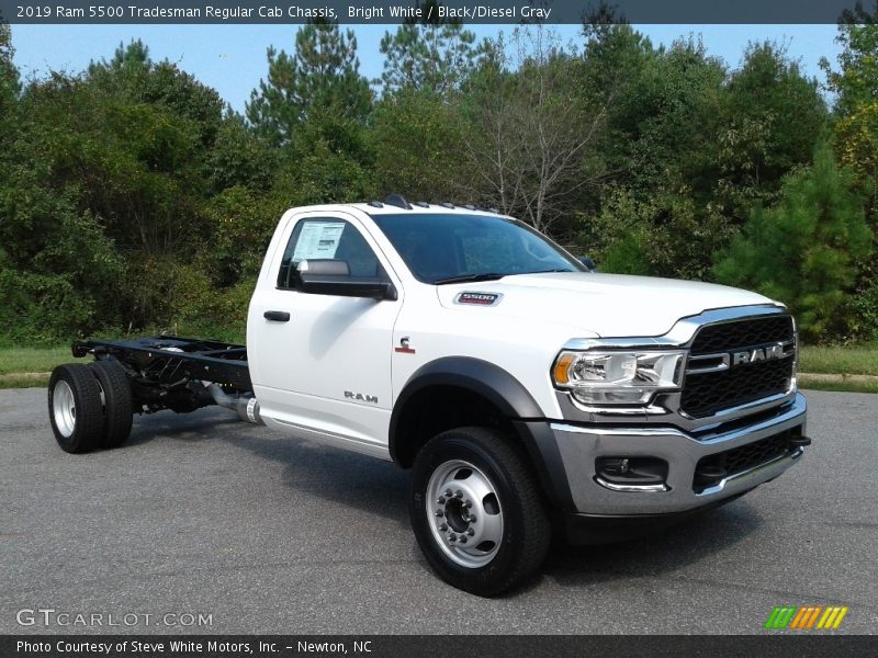  2019 5500 Tradesman Regular Cab Chassis Bright White