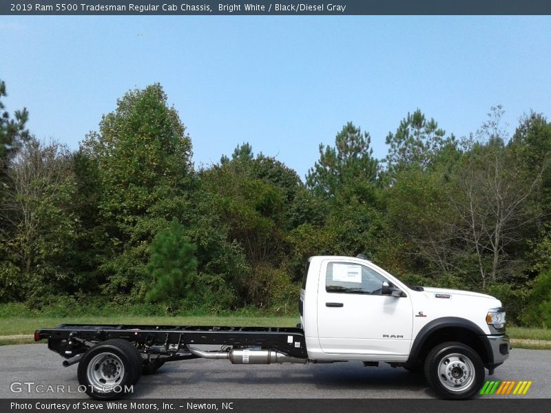  2019 5500 Tradesman Regular Cab Chassis Bright White