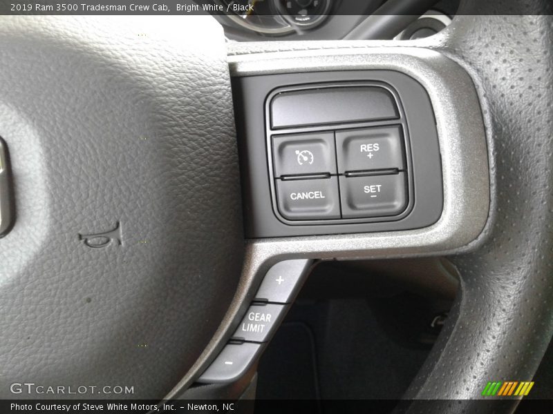 Bright White / Black 2019 Ram 3500 Tradesman Crew Cab