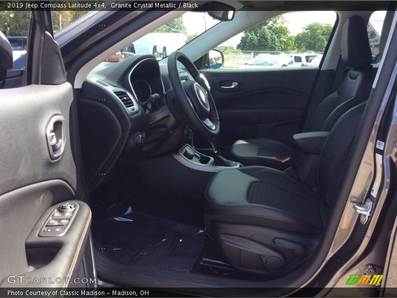 Granite Crystal Metallic / Black 2019 Jeep Compass Latitude 4x4