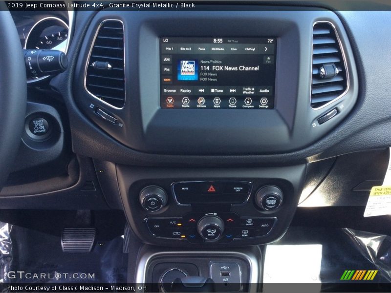 Granite Crystal Metallic / Black 2019 Jeep Compass Latitude 4x4