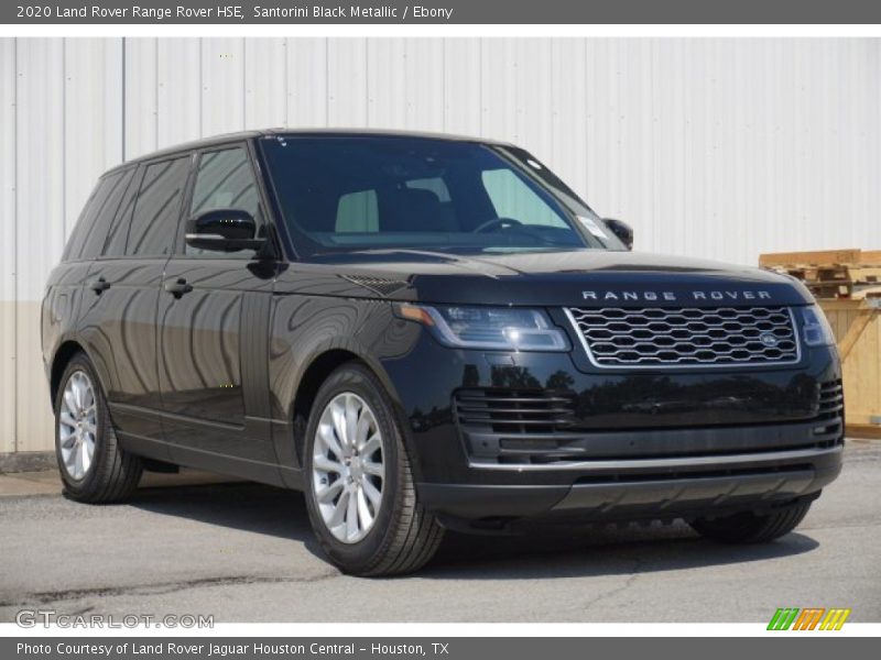 Front 3/4 View of 2020 Range Rover HSE