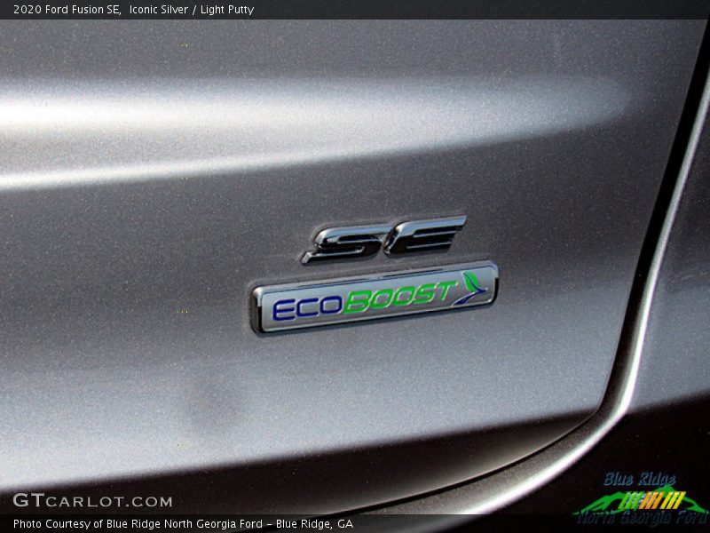 Iconic Silver / Light Putty 2020 Ford Fusion SE