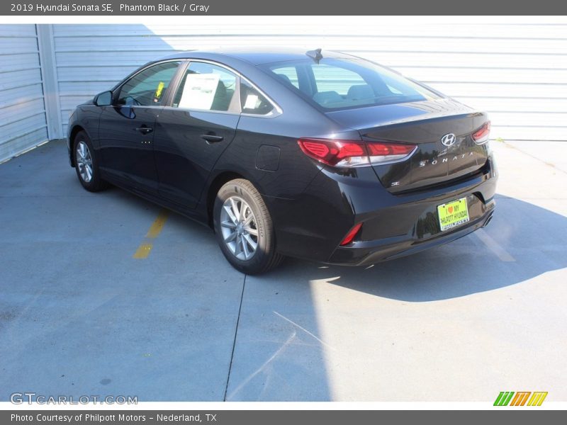 Phantom Black / Gray 2019 Hyundai Sonata SE