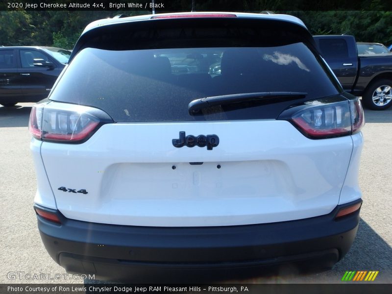 Bright White / Black 2020 Jeep Cherokee Altitude 4x4