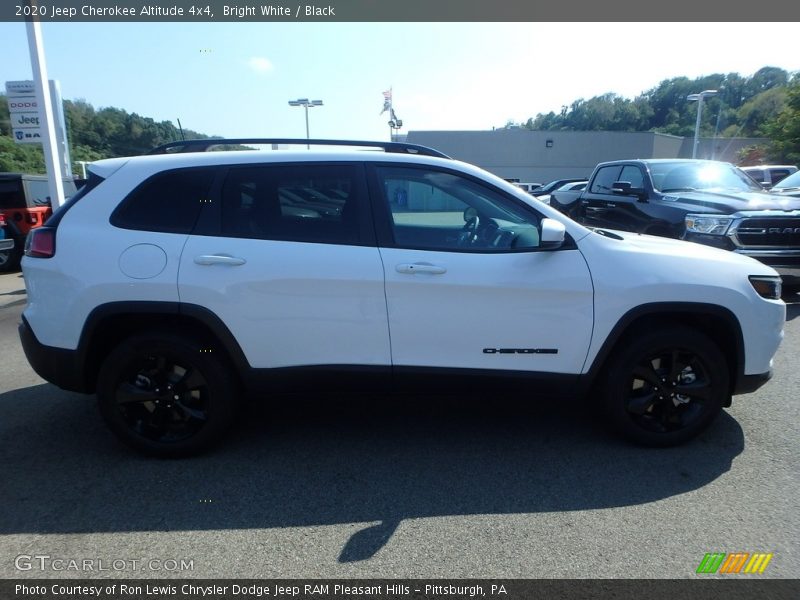 Bright White / Black 2020 Jeep Cherokee Altitude 4x4