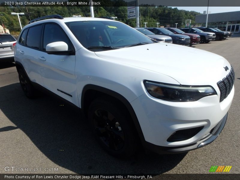 Bright White / Black 2020 Jeep Cherokee Altitude 4x4