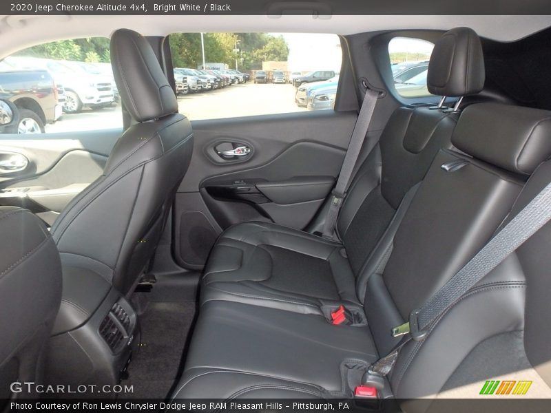 Bright White / Black 2020 Jeep Cherokee Altitude 4x4