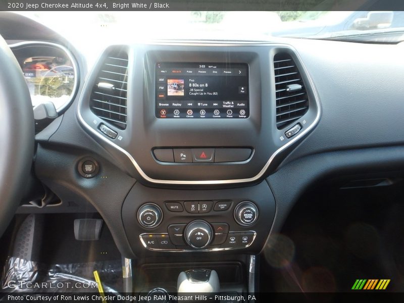 Bright White / Black 2020 Jeep Cherokee Altitude 4x4