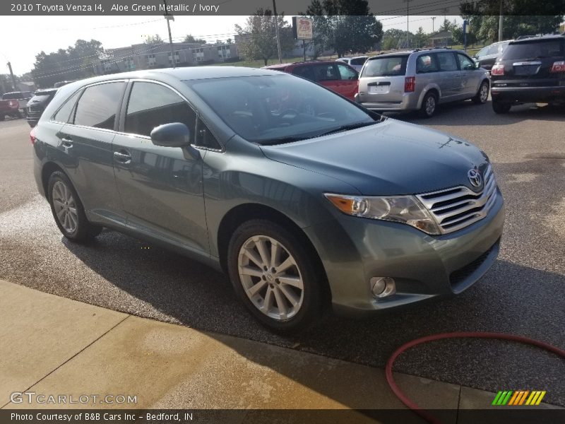 Aloe Green Metallic / Ivory 2010 Toyota Venza I4