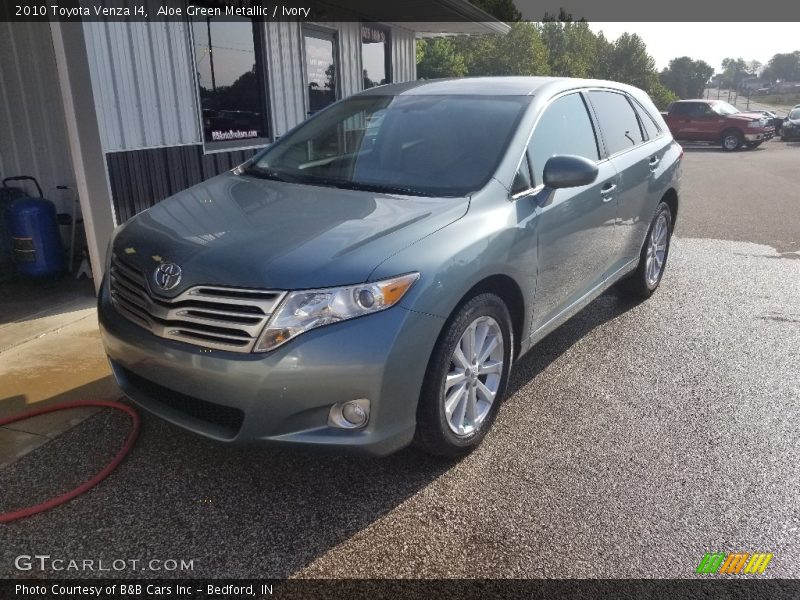 Aloe Green Metallic / Ivory 2010 Toyota Venza I4