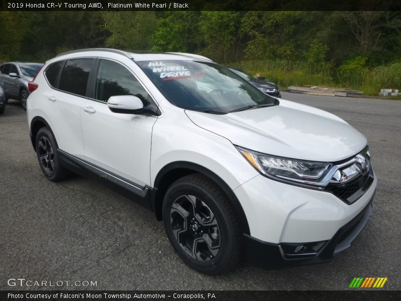 Front 3/4 View of 2019 CR-V Touring AWD