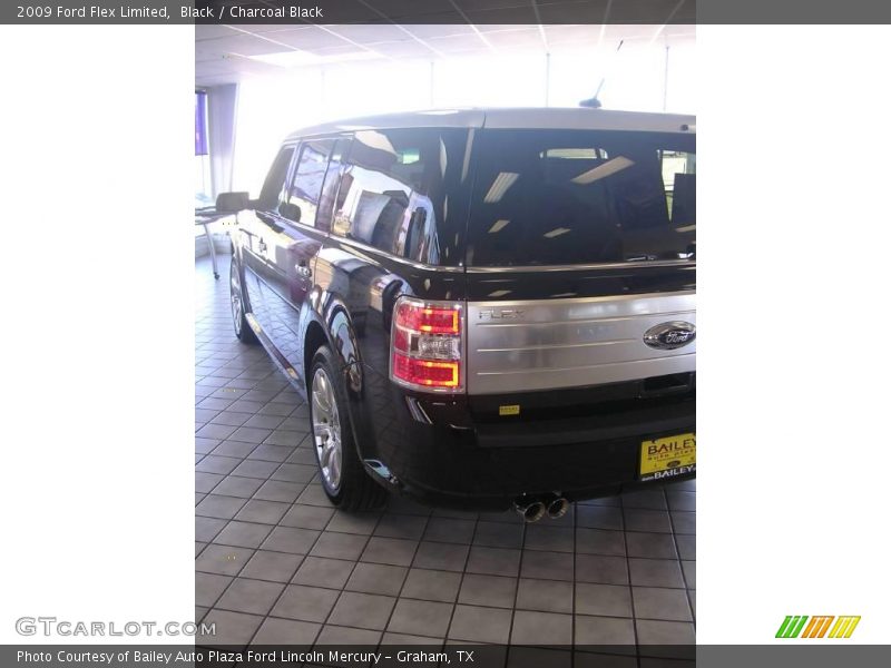 Black / Charcoal Black 2009 Ford Flex Limited