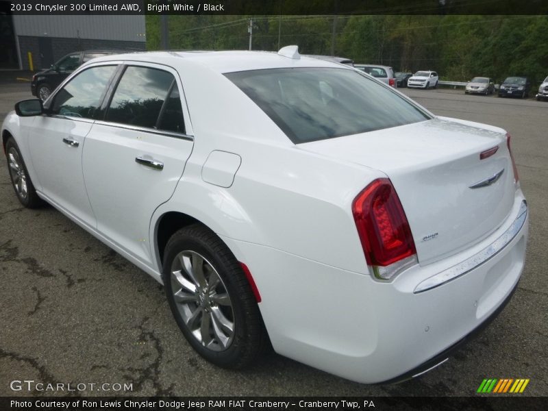 Bright White / Black 2019 Chrysler 300 Limited AWD