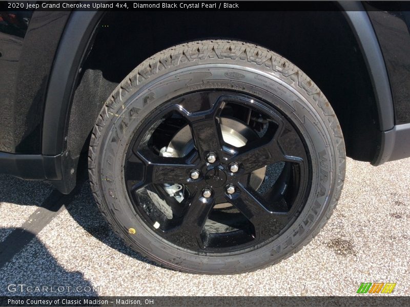 Diamond Black Crystal Pearl / Black 2020 Jeep Grand Cherokee Upland 4x4
