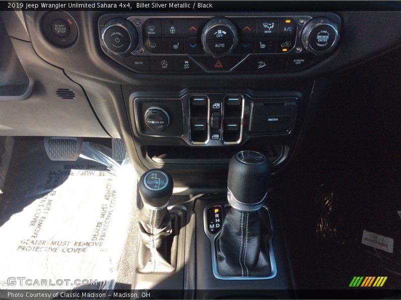 Billet Silver Metallic / Black 2019 Jeep Wrangler Unlimited Sahara 4x4