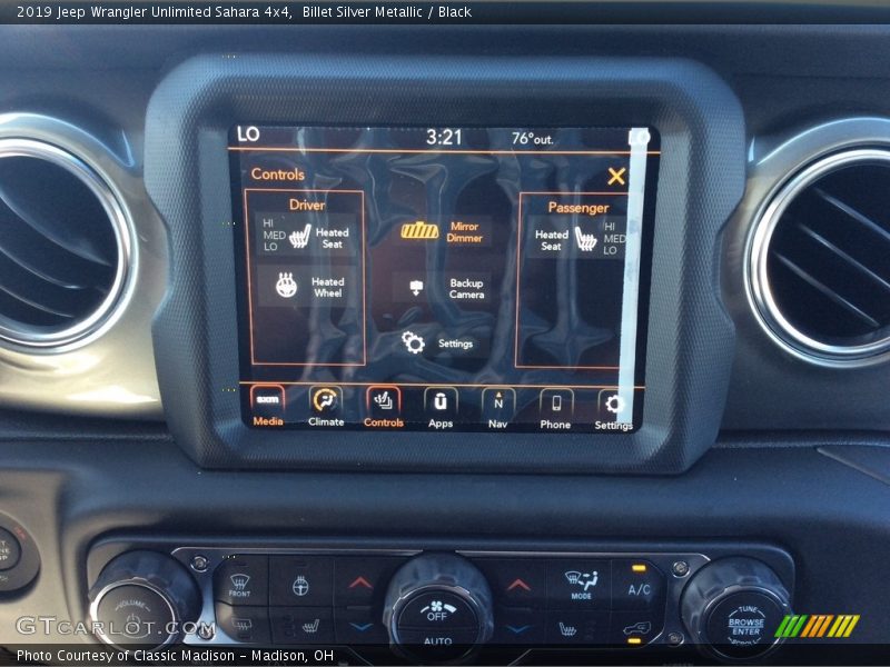 Billet Silver Metallic / Black 2019 Jeep Wrangler Unlimited Sahara 4x4