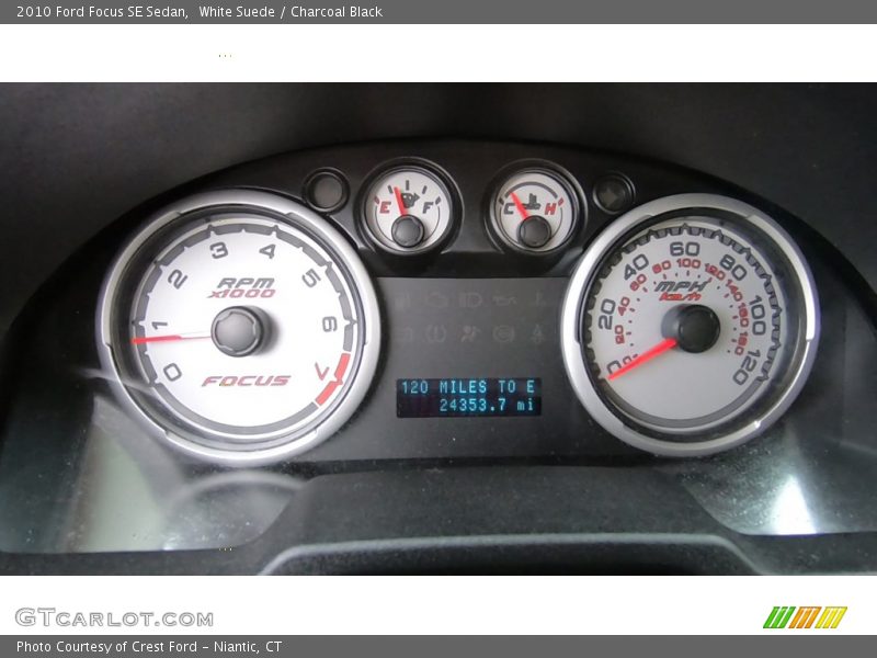 White Suede / Charcoal Black 2010 Ford Focus SE Sedan