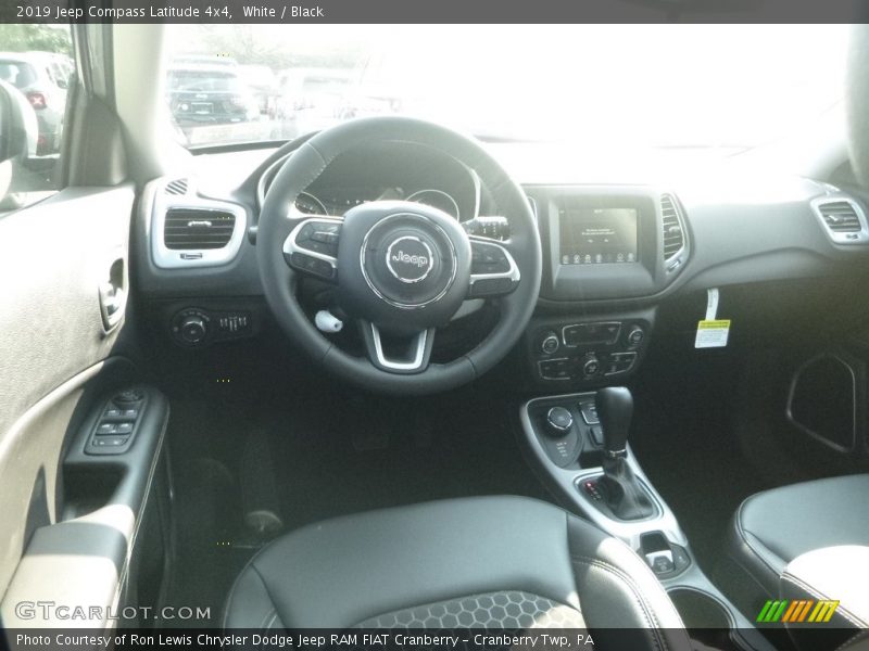 White / Black 2019 Jeep Compass Latitude 4x4
