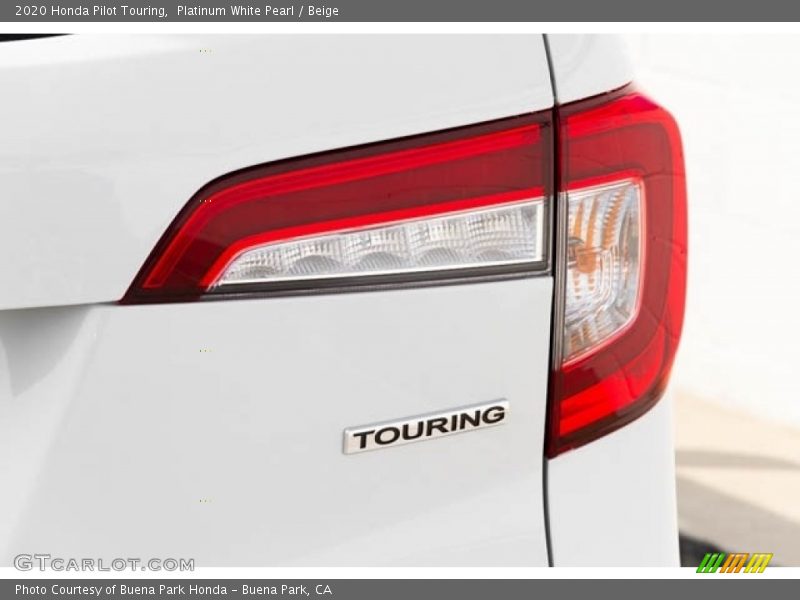 Platinum White Pearl / Beige 2020 Honda Pilot Touring