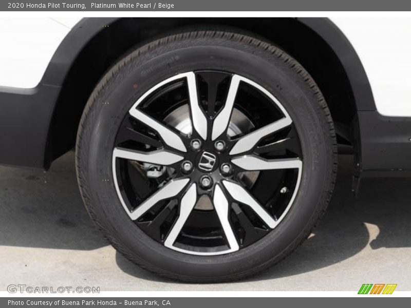 Platinum White Pearl / Beige 2020 Honda Pilot Touring
