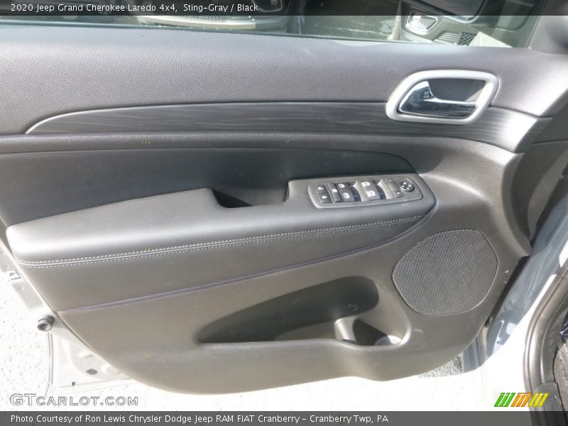 Sting-Gray / Black 2020 Jeep Grand Cherokee Laredo 4x4