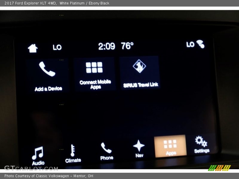 White Platinum / Ebony Black 2017 Ford Explorer XLT 4WD