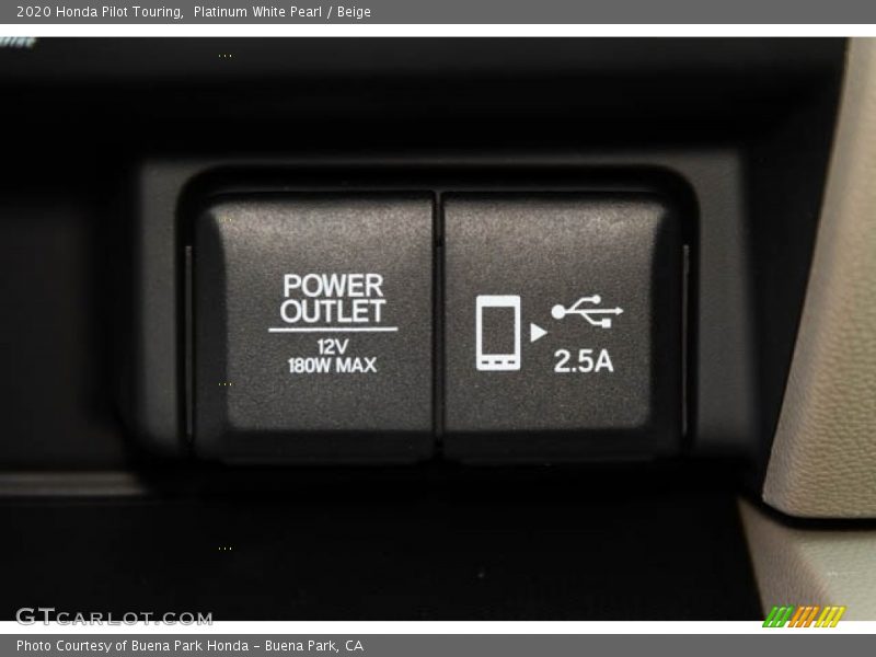 Platinum White Pearl / Beige 2020 Honda Pilot Touring