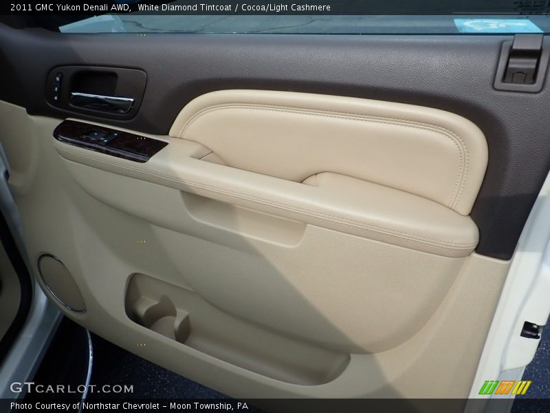 White Diamond Tintcoat / Cocoa/Light Cashmere 2011 GMC Yukon Denali AWD