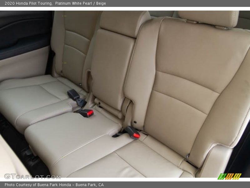 Platinum White Pearl / Beige 2020 Honda Pilot Touring