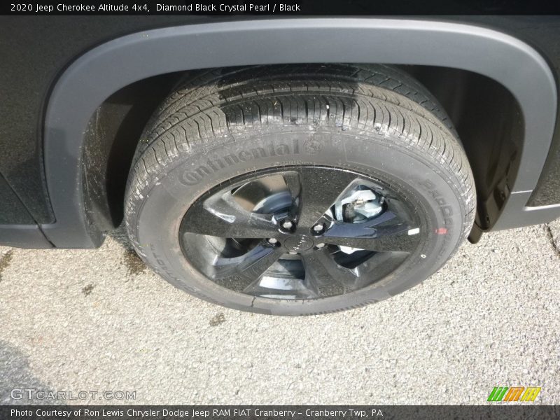 Diamond Black Crystal Pearl / Black 2020 Jeep Cherokee Altitude 4x4