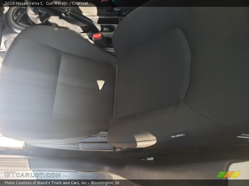 Gun Metallic / Charcoal 2019 Nissan Versa S