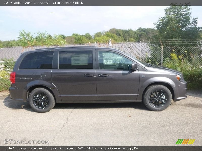 Granite Pearl / Black 2019 Dodge Grand Caravan SE