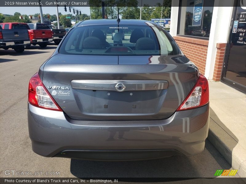 Gun Metallic / Charcoal 2019 Nissan Versa S