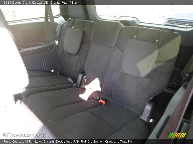 Granite Pearl / Black 2019 Dodge Grand Caravan SE